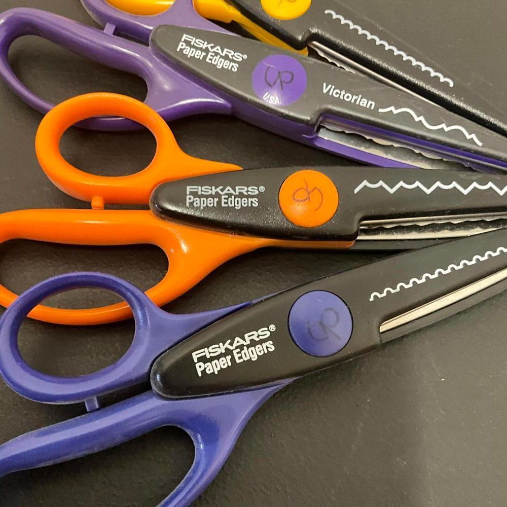 VTG Fiskars Paper Shapers Edgers Scissor Decorative Paper Lot of 4 Multicolored - Picture 2 of 9